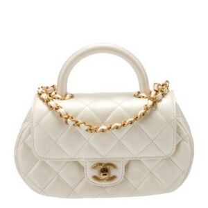 BRAND NEW CHANEL PURSE